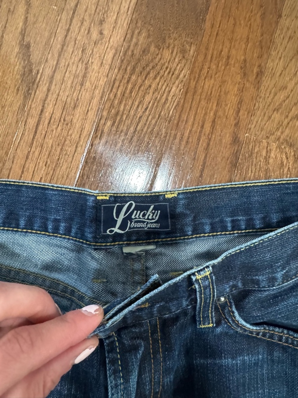 Lucky Brand Women's Mid Wash Blue Denim Cut Off Shorts - Picture 3 of 9